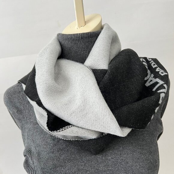 Authentic Karl Lagerfeld Paris Reversible Scarf NWT (Unisex) - Picture 16 of 16